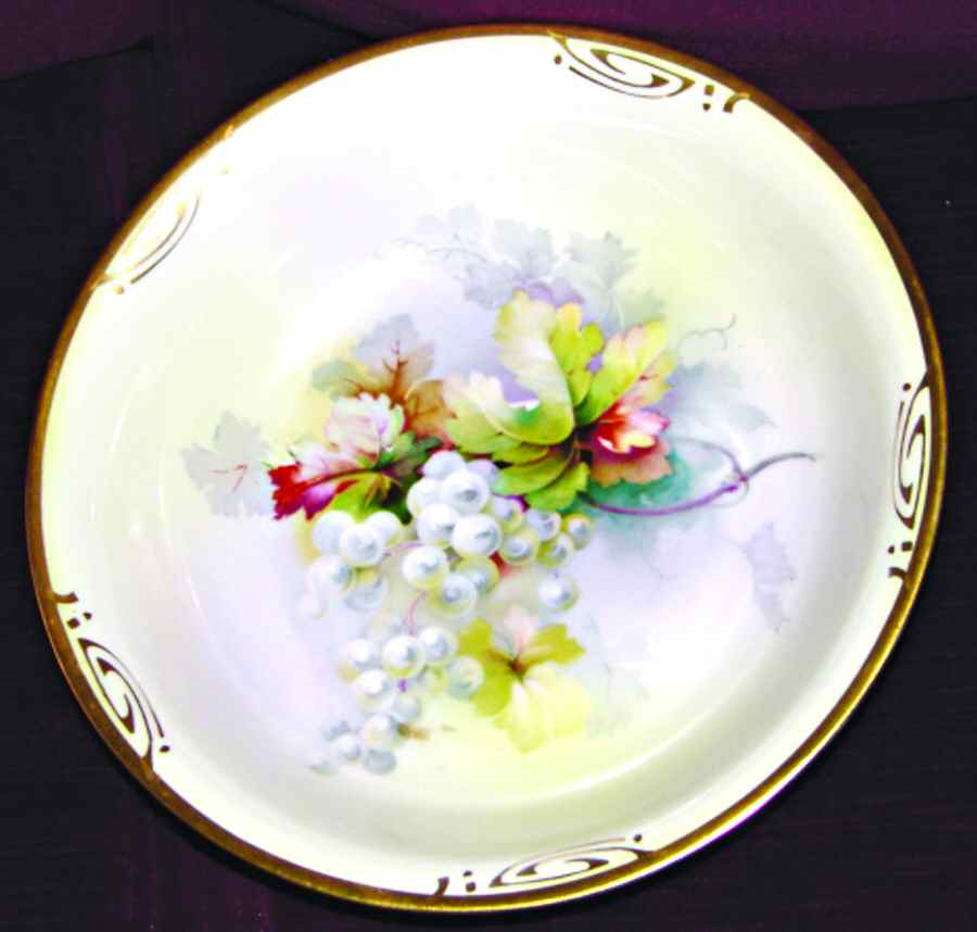 RXU1 Rim Fruit/Dessert (Sauce) Bowl by Royal Munich-1