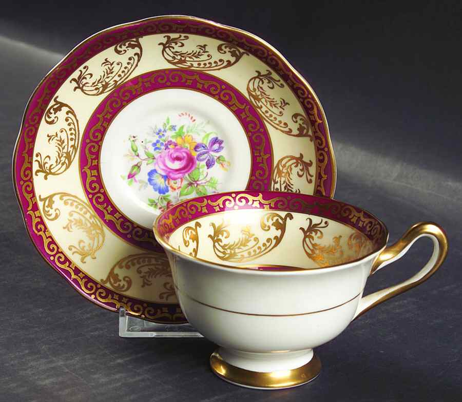 2814 Footed Cup & Saucer Set by Royal Albert-1