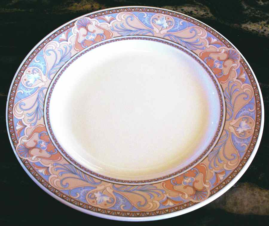 RRQ2 Dinner Plate by Royal Rideau-1