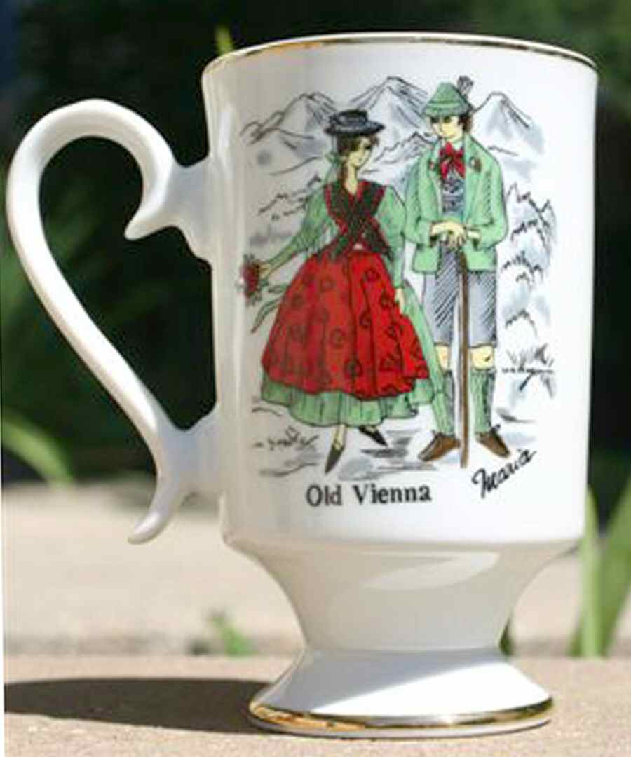 Old Vienna Mug by Royal Crown (Japan)-1