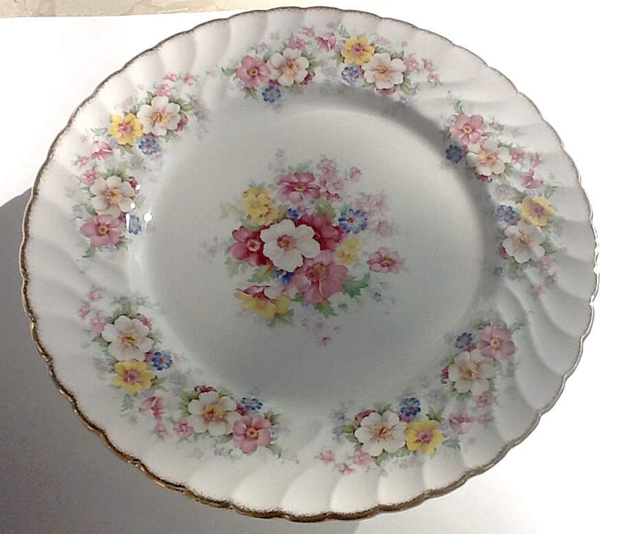 RWO6 Cake Plate by Royal Crown (England)-1