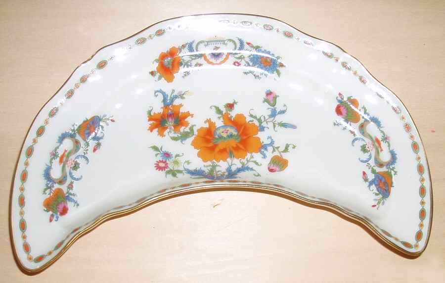 Vieux Chine (Chambord, Ivory) Crescent Salad Plate by Raynaud-1