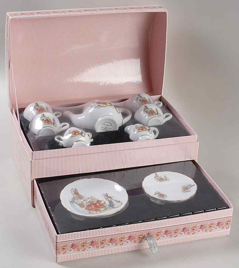 Peter Rabbit (Gold Trim) 17 Piece Toy Tea Set by Reutter Porzellan-1