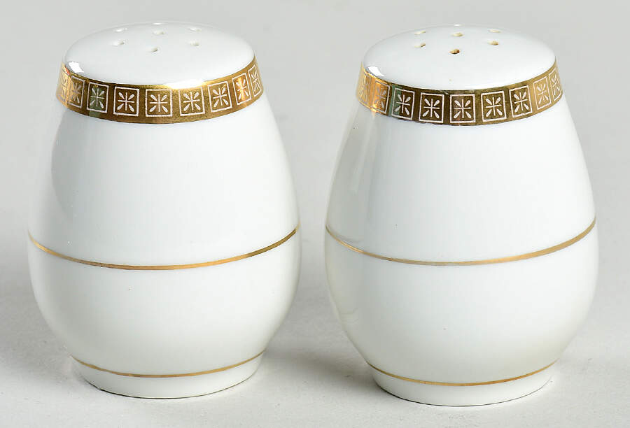 2303R Salt & Pepper Set by Regency (Japan)-1