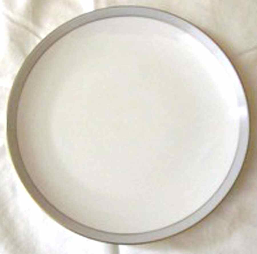 ROB432 Dinner Plate by Royal Bayreuth-1