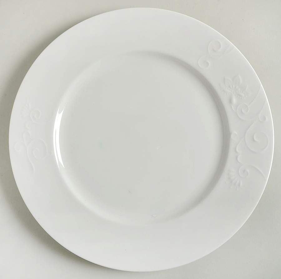 Daisy Dinner Plate by Roscher & Co-1