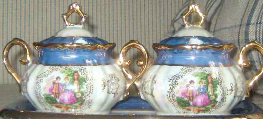 R1J1 Sugar Bowl & Lid by Royal (Japan)-1