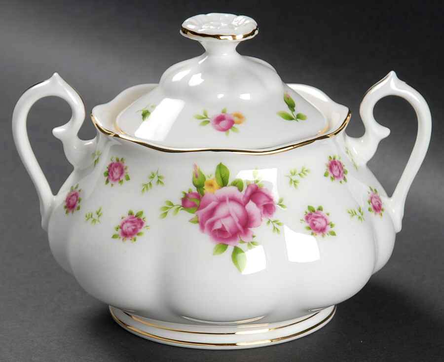 New Country Roses White Sugar Bowl & Lid by Royal Albert-1