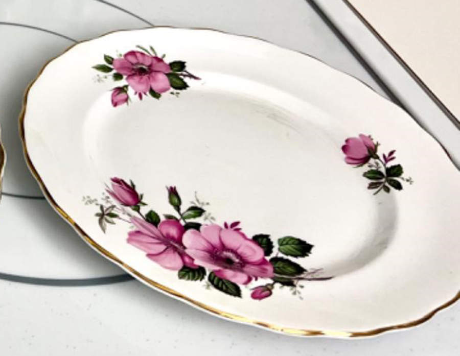 RGV5 Dinner Plate by Royal Seagrave-1