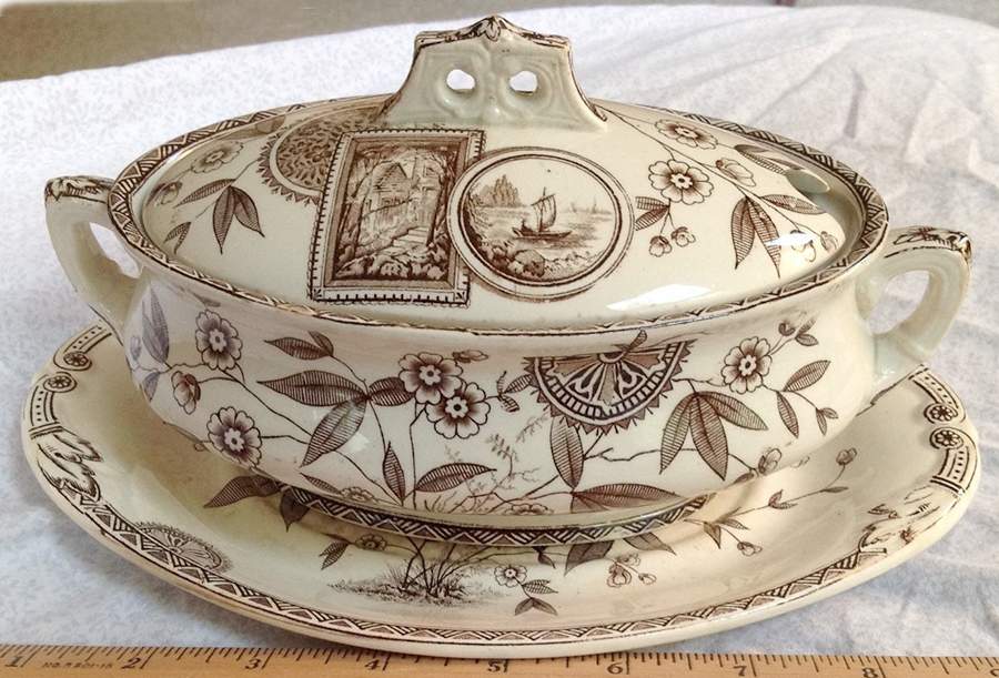 Peray Brown Sauce Boat & Lid with Underplate by T Rathbone & Co-1