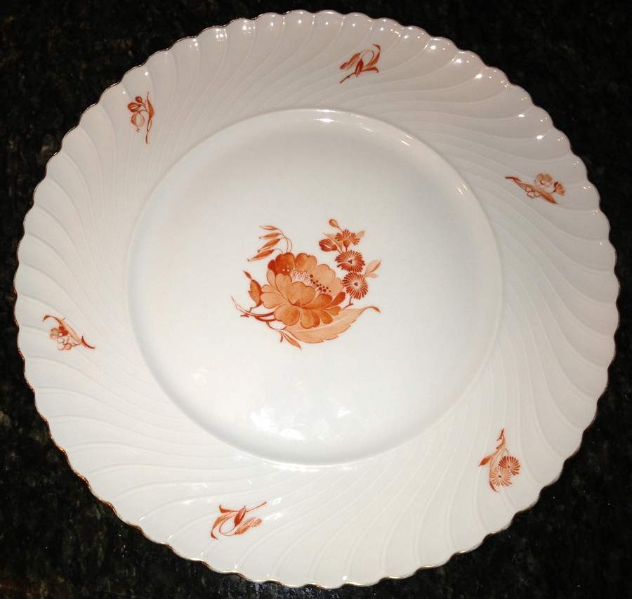 1014 Dinner Plate by Royal Bayreuth-1