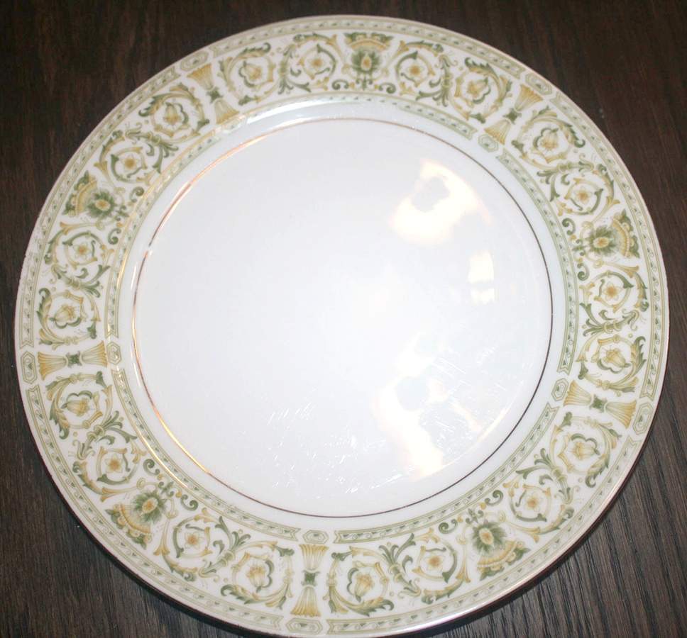 Valencia Dinner Plate by Royal M-Mita-1