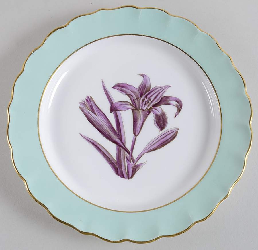 Z2091 (Scalloped) Luncheon Plate by Royal Worcester-1