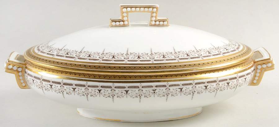 H4411 Oval Covered Vegetable by Royal Cauldon-1