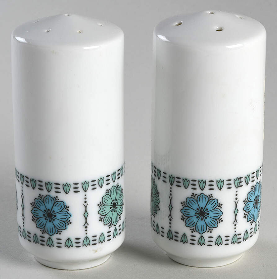 Saturn Salt & Pepper Set by Sears-1