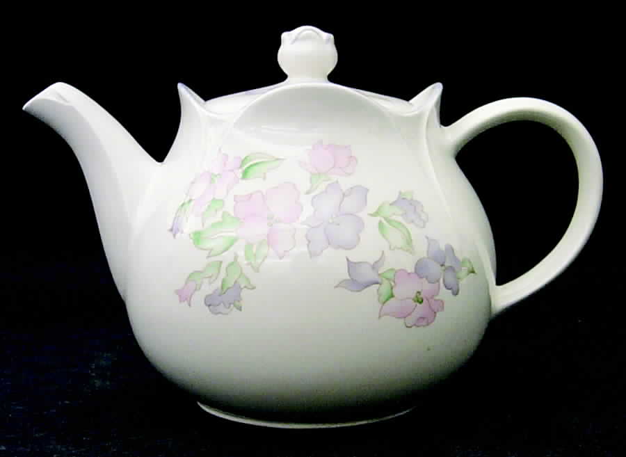Romance (Blue Trim) Teapot & Lid by Sadler-1
