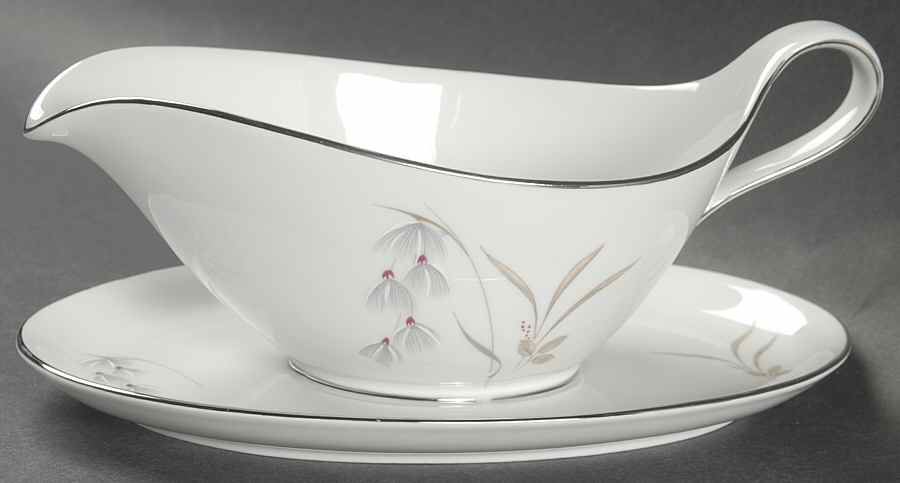 Fantasy Gravy Boat with Attached Underplate by Saladmaster-1