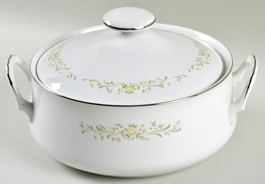 Debutante Round Covered Vegetable by Sango-1