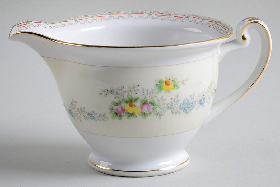 Les Fleurs (Japan) Creamer by Sampy (Japan)-1