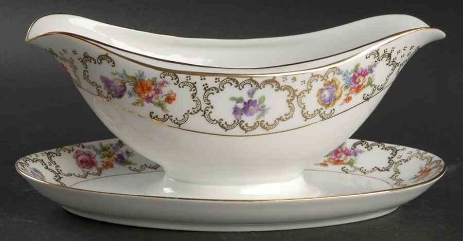 The Meissen Gravy Boat with Attached Underplate by Schumann - Bavaria-1