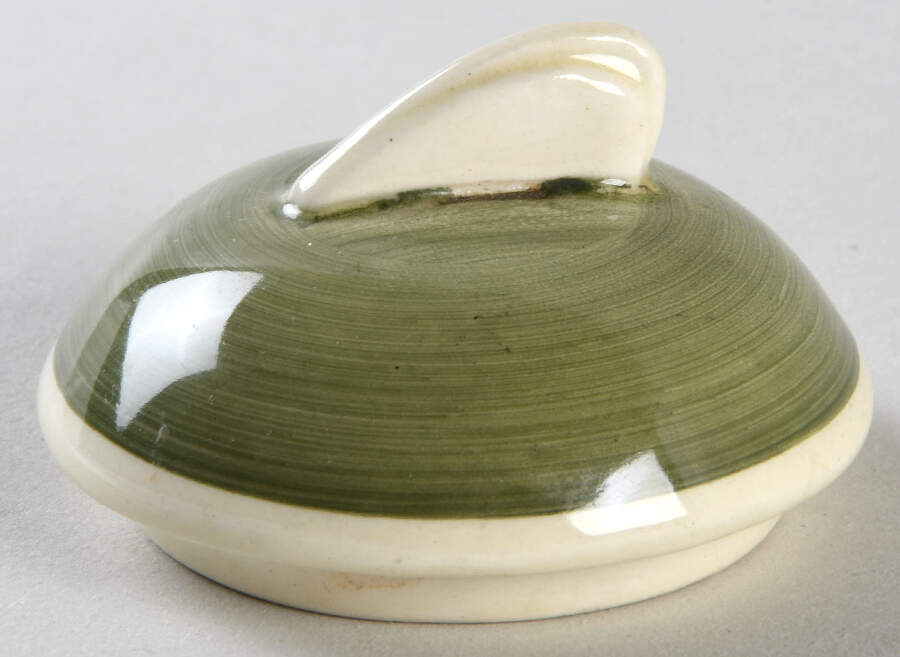 Chinese Fern Green Lid for Sugar Bowl by Susie Cooper-1