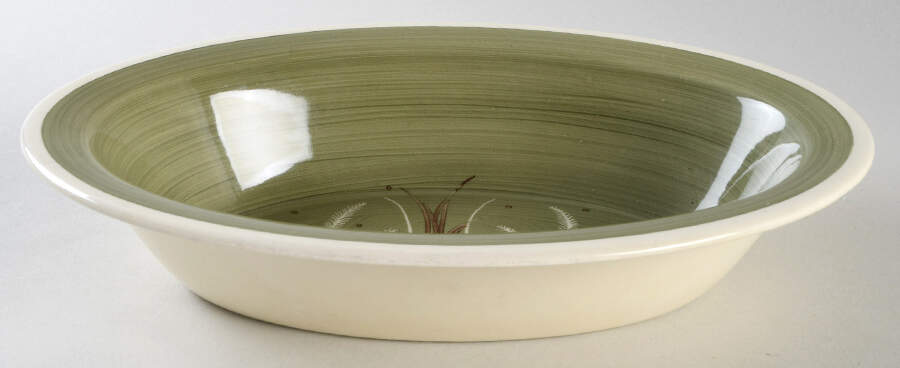 Chinese Fern Green 9" Oval Vegetable Bowl by Susie Cooper-1
