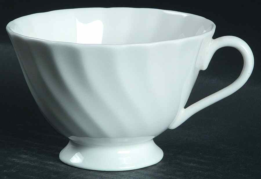 Pirouette Footed Cup by Susie Cooper-1