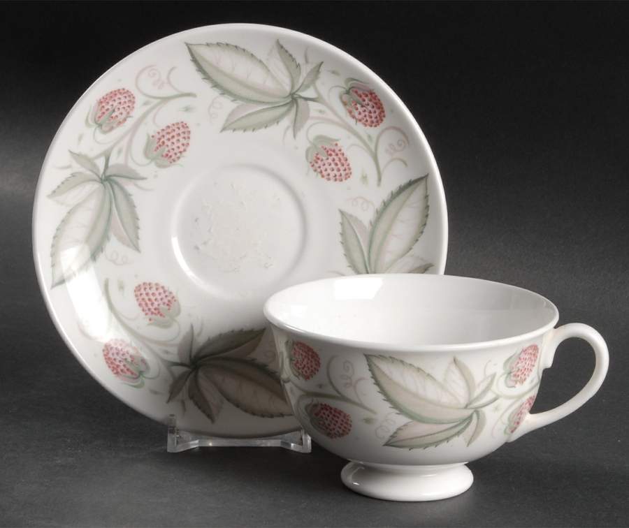 Wild Strawberry Footed Cup & Saucer Set by Susie Cooper-1