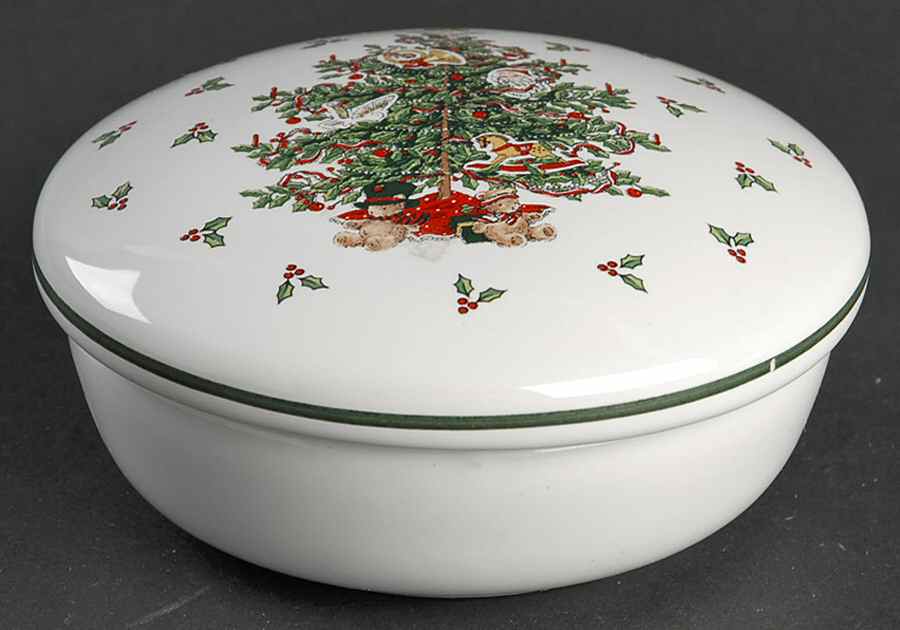 Holly & Lace Round Box & Lid by Sears-1