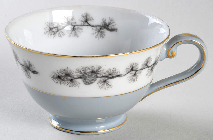 Pinecone Footed Cup by Seyei Toki Co-1