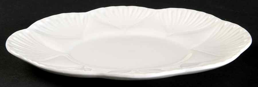 Dainty White (No Trim) Underplate for Gravy Boat by Shelley-1
