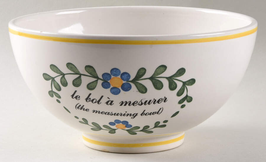 La Lecon De Francais 9" Mixing Bowl by Sigma-1