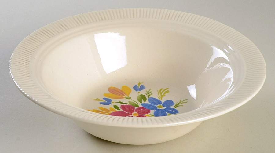 Sun Valley (China) Victory Shape 9" Round Vegetable Bowl by Salem-1