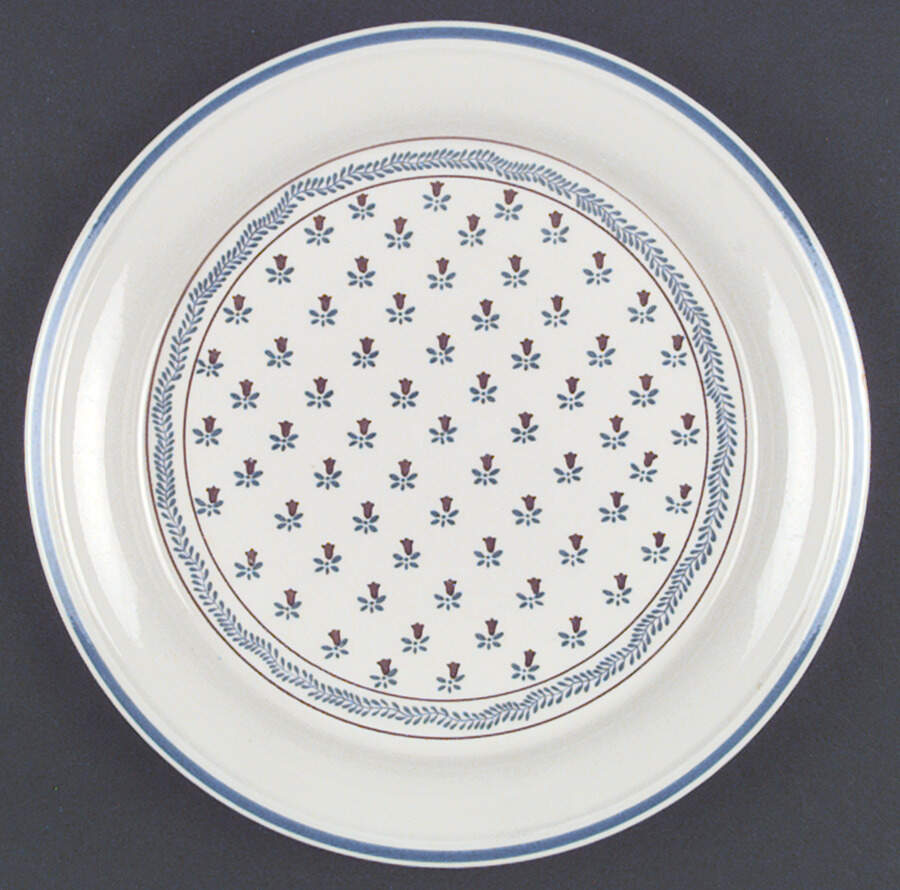 Country Field Dinner Plate by Sanyei-1