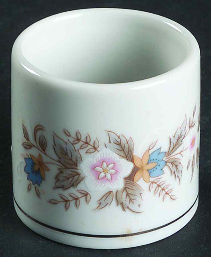 First Lady Napkin Ring by Society (Japan)-1