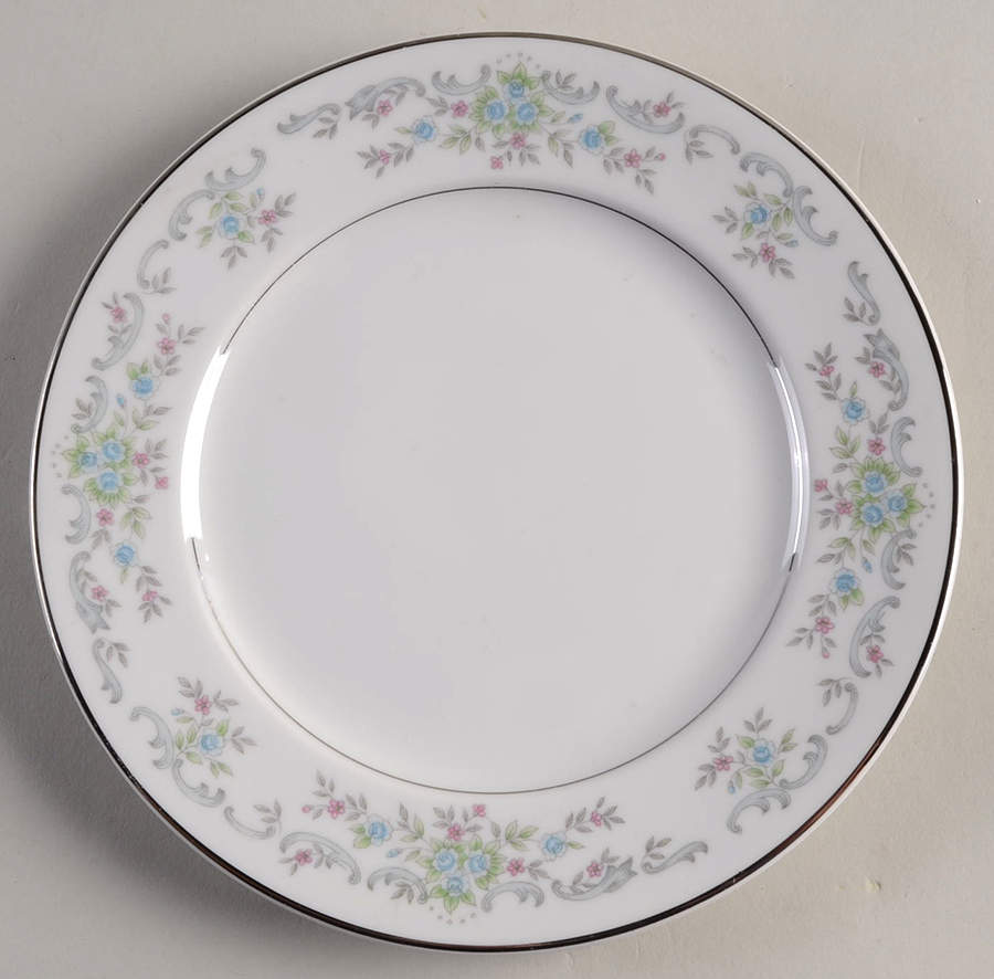 2473 Salad Plate by Sone-1
