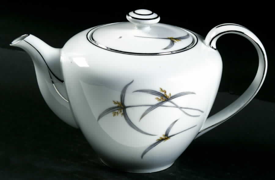 Wheat Leaf Teapot & Lid by Sone-1