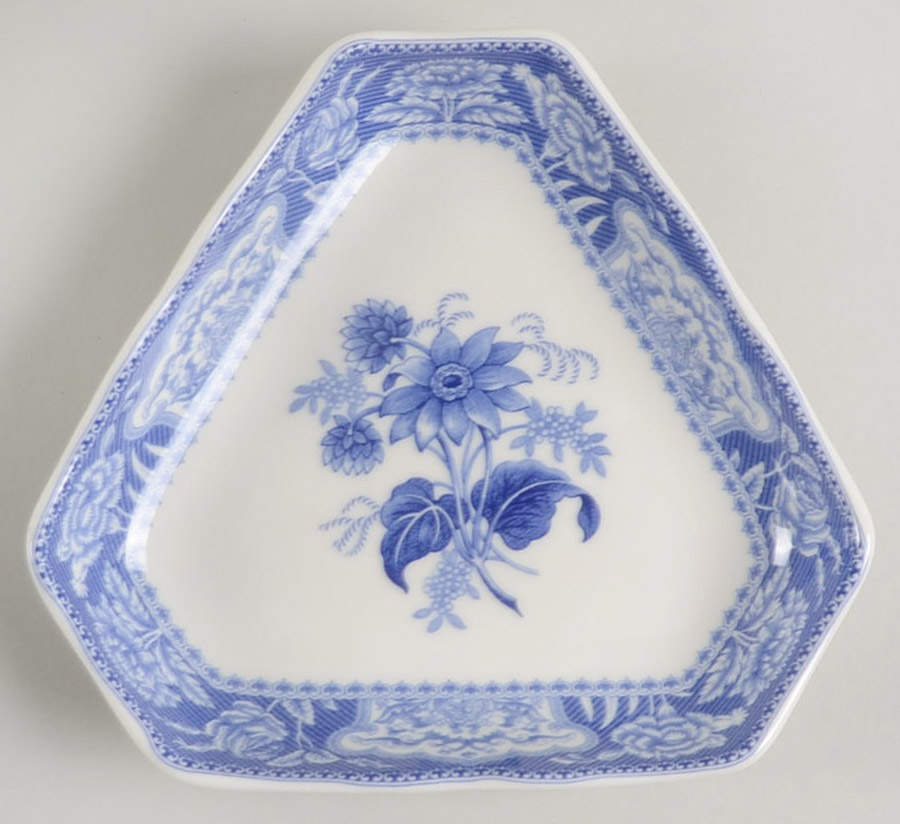 Blue Room Collection 5" Triangular Tray by Spode-1