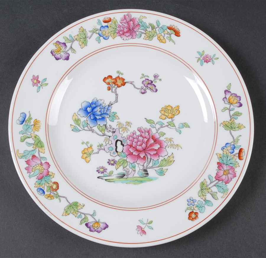 Famille Rose Luncheon Plate by Spode-1