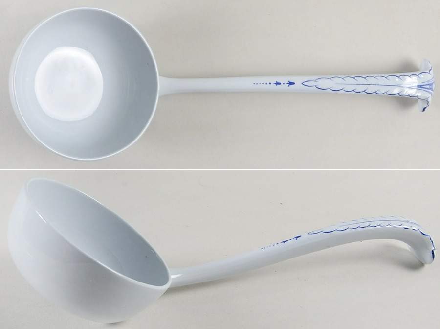 Fitzhugh Blue Tureen Ladle by Spode-1