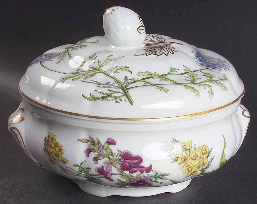 Stafford Flowers 1.5 Qt Round Oven To Table Covered Casserole by Spode-1