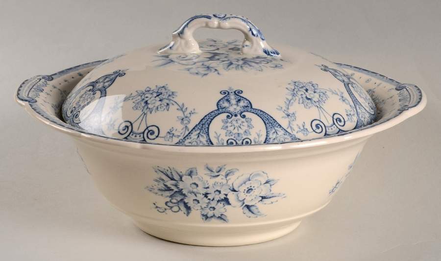 Kent Blue Round Covered Vegetable by Swinnertons-1