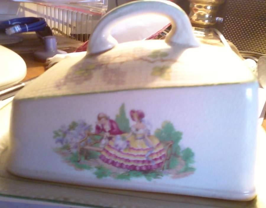 Lilac Time Cheese Dish with Lid (Wedge) by Swinnertons-1