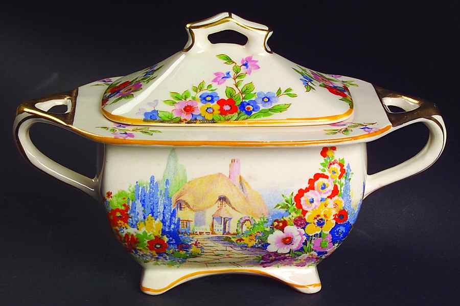 Old England Gardens Sugar Bowl & Lid by Swinnertons-1