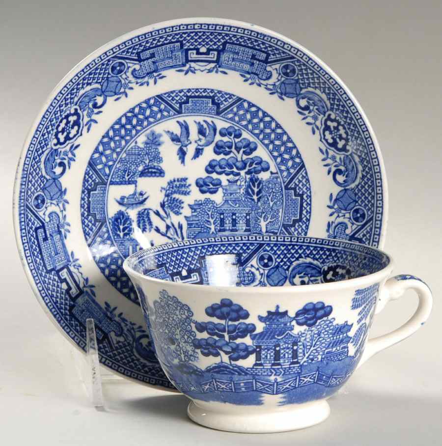 Old Willow Blue Footed Cup & Saucer Set by Swinnertons-1