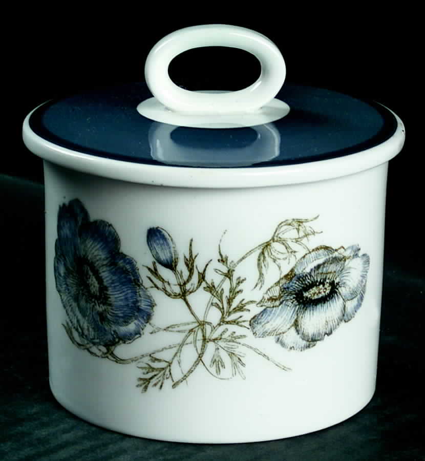 Glen Mist (Susie Cooper Signature Stamp) Sugar Bowl & Lid by Susie Cooper-1