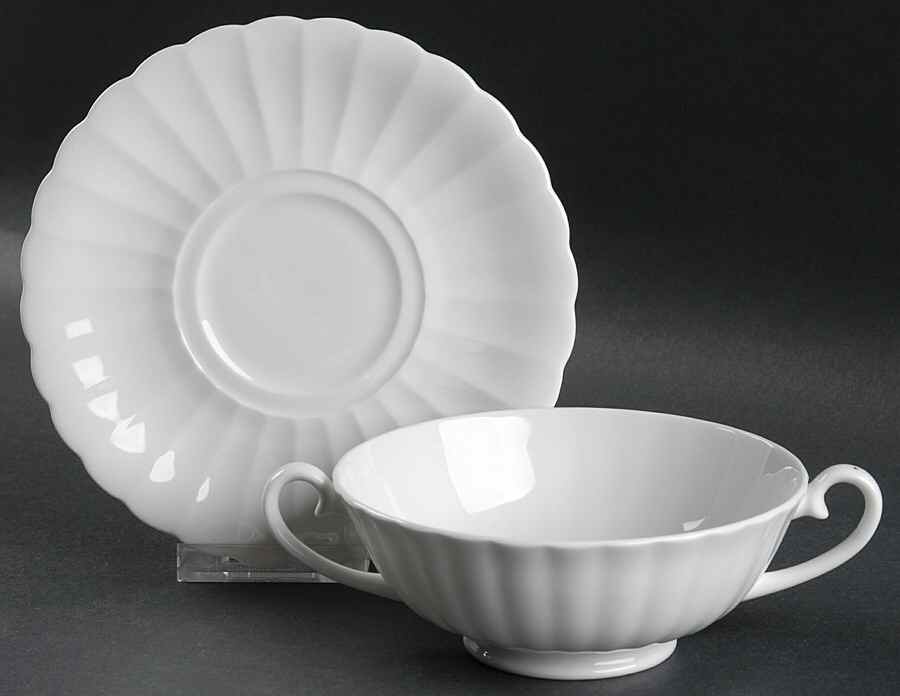 White Flute Footed Cream Soup Bowl & Saucer Set by Susie Cooper-1