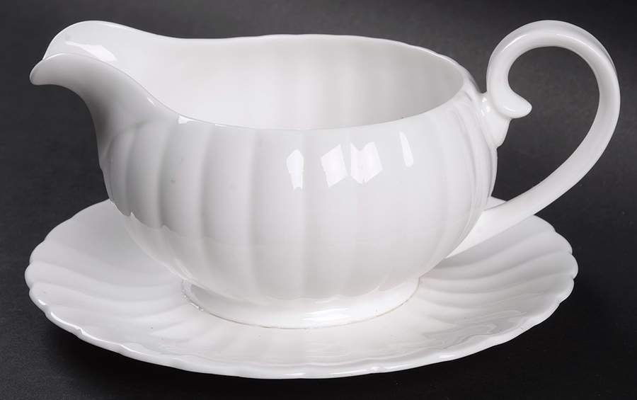 White Flute Gravy Boat with Attached Underplate by Susie Cooper-1