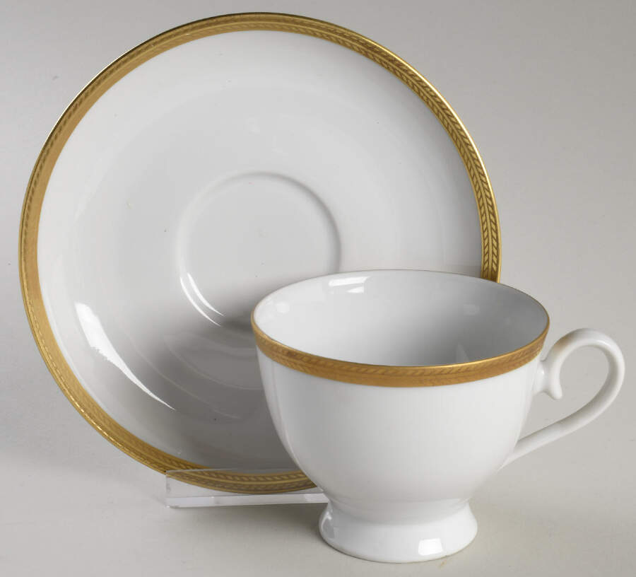 Victoria Footed Cup & Saucer Set by Seltmann-1