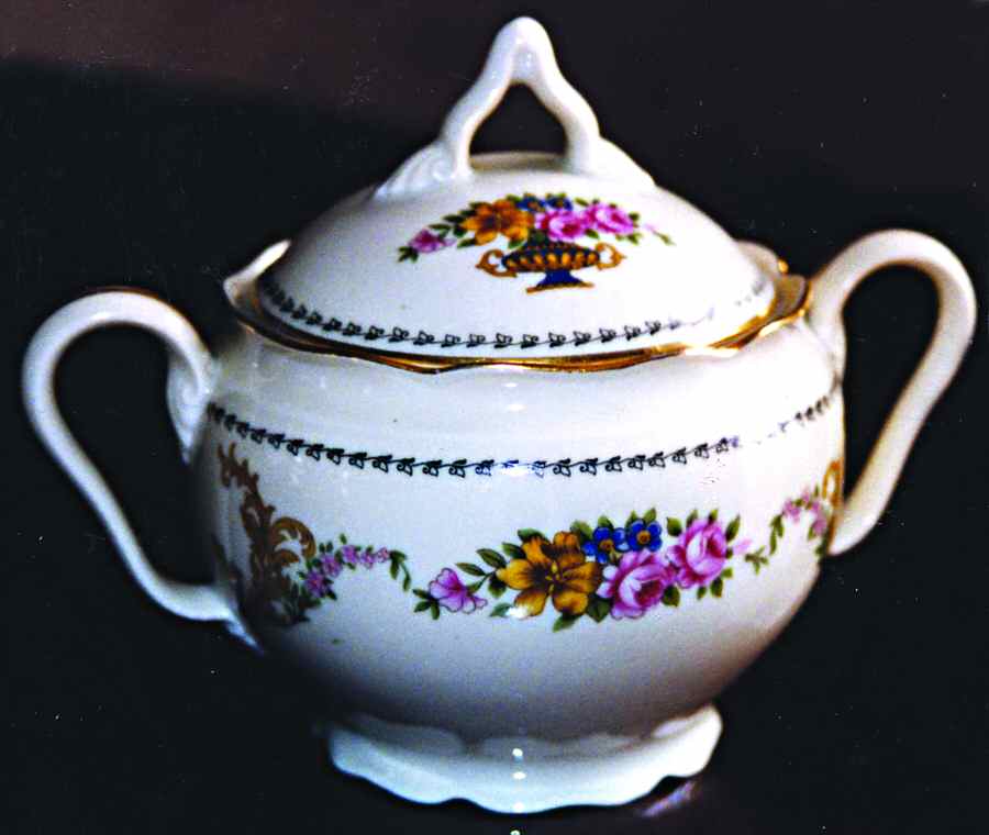 HCZ16 Sugar Bowl & Lid by Haas-Czjzek Coronado-1